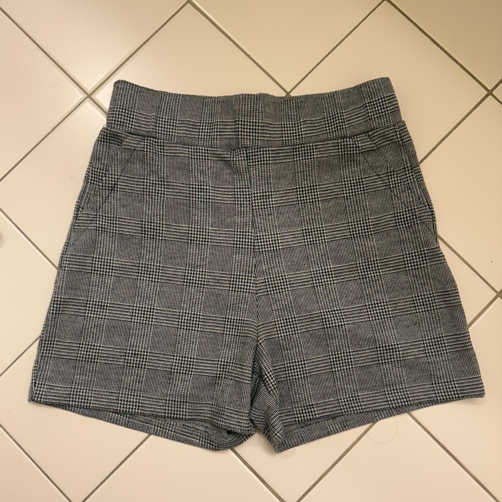 Elite collection Houndstooth shorts
